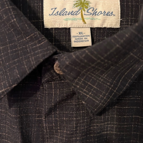 Men’s XL shirt. P to P 27”. Easy care. Great shape - Picture 2 of 6